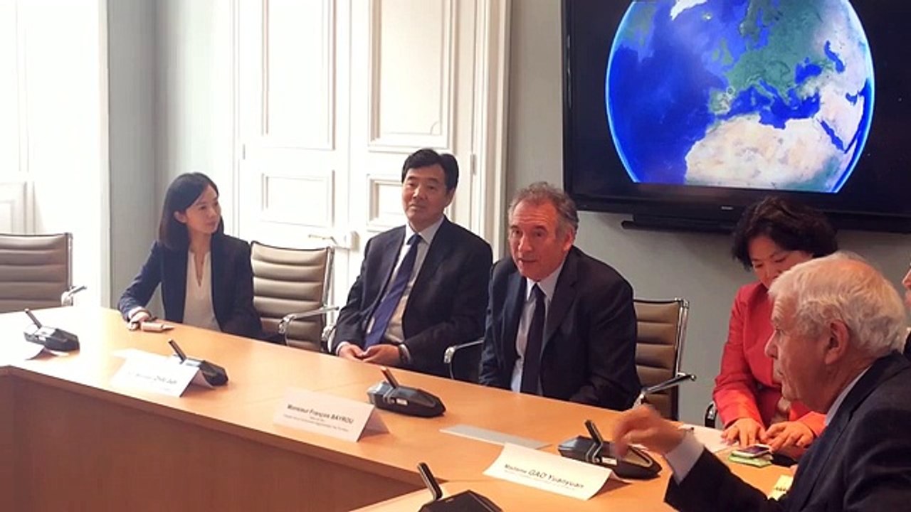 Réception d'une délégation chinoise à la mairie de Pau