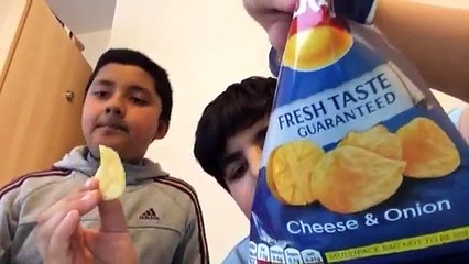 Cheese and onion crisps/chips