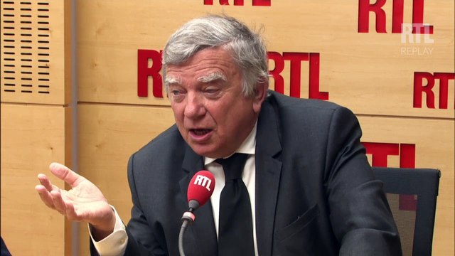 Emmanuel Macron et François Hollande devraient s'occuper de la France , estime Jean Glavany