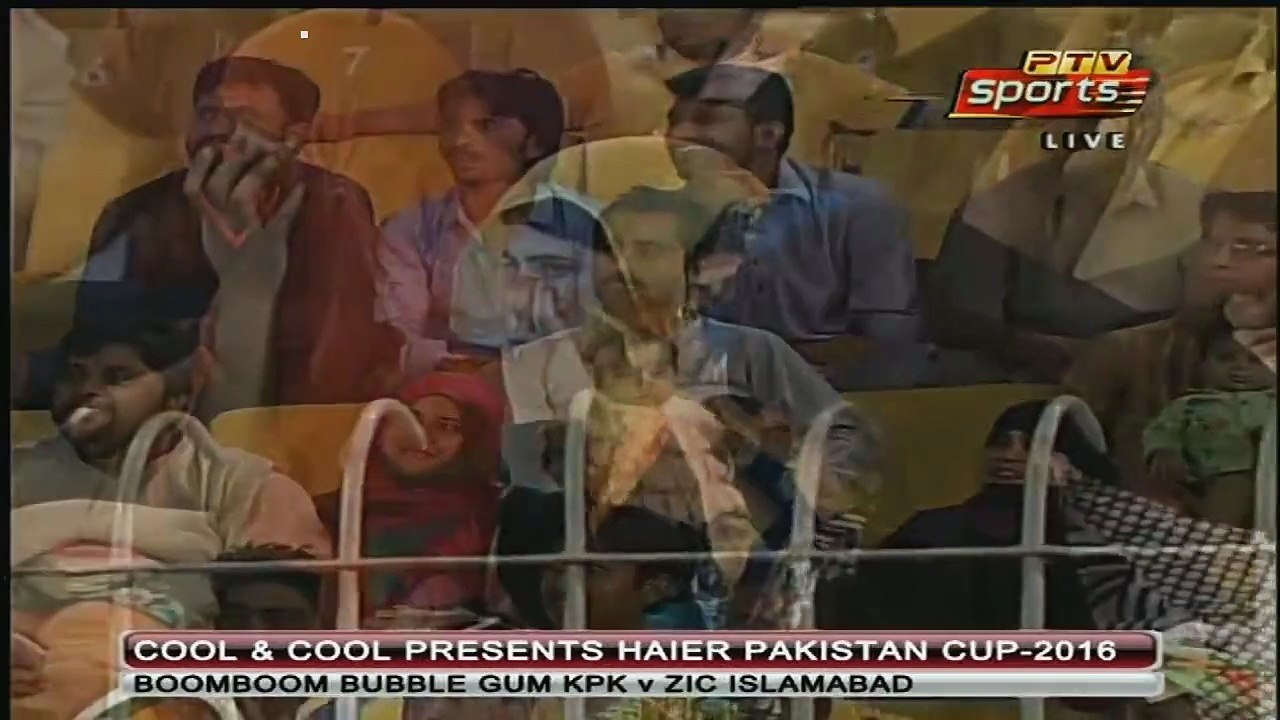 What Commentator Said When Girls Hide Their Faces In Front Of Camera