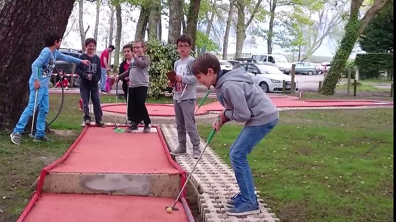 MINI GOLF