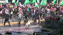 Estudantes entram em choque com a polícia no Chile