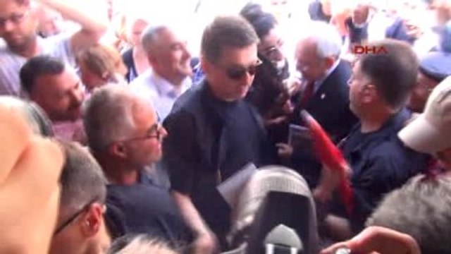 Mersin Kılıçdaroğlu, Mersin'de Şehit Evini Ziyaret Etti