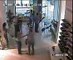 La violente tornade en Uruguay filmée depuis l'intérieur d'une boutique