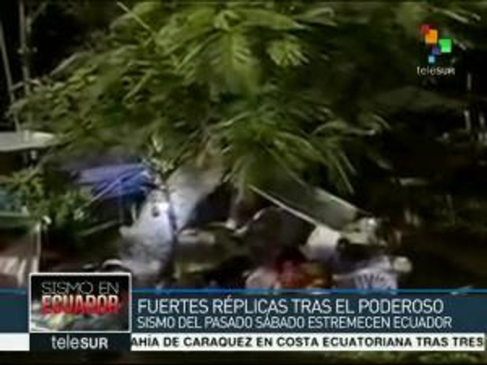 Ecuatorianos permanecen alerta tras últimas réplicas