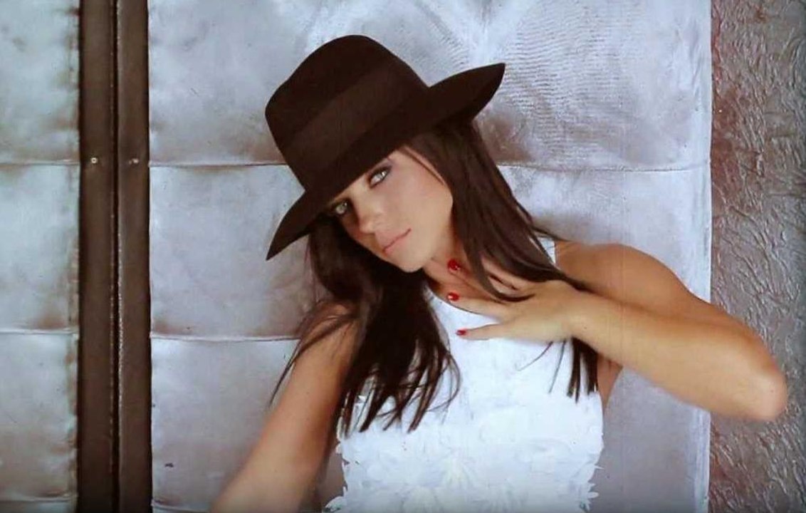 Емануела и Джордан - Емануела [FULL HD]