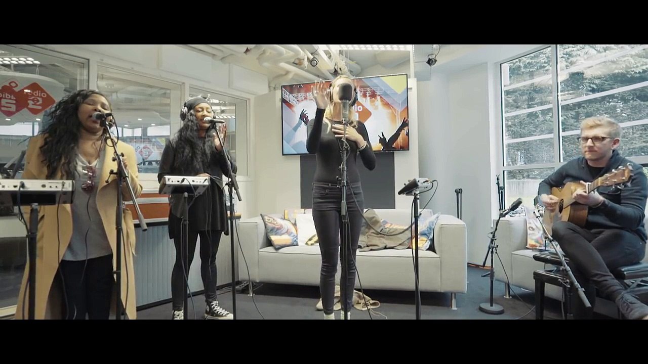 Joss Stone - 'Stuck On You' live