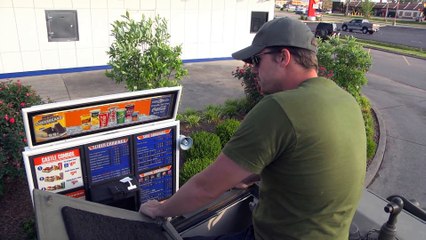 FPSRussia Goes to Whitecastle - In a tank...