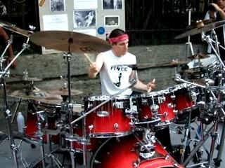 Pierre-Emmanuel "Piwee" Desfray solo de batterie part 1