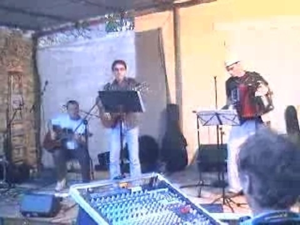 Live je veux du soleil (au ptit bonheur) par "un groupe"