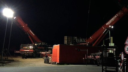 Beelden: Poten oude brug Dorkwerd worden weggehaald - RTV Noord