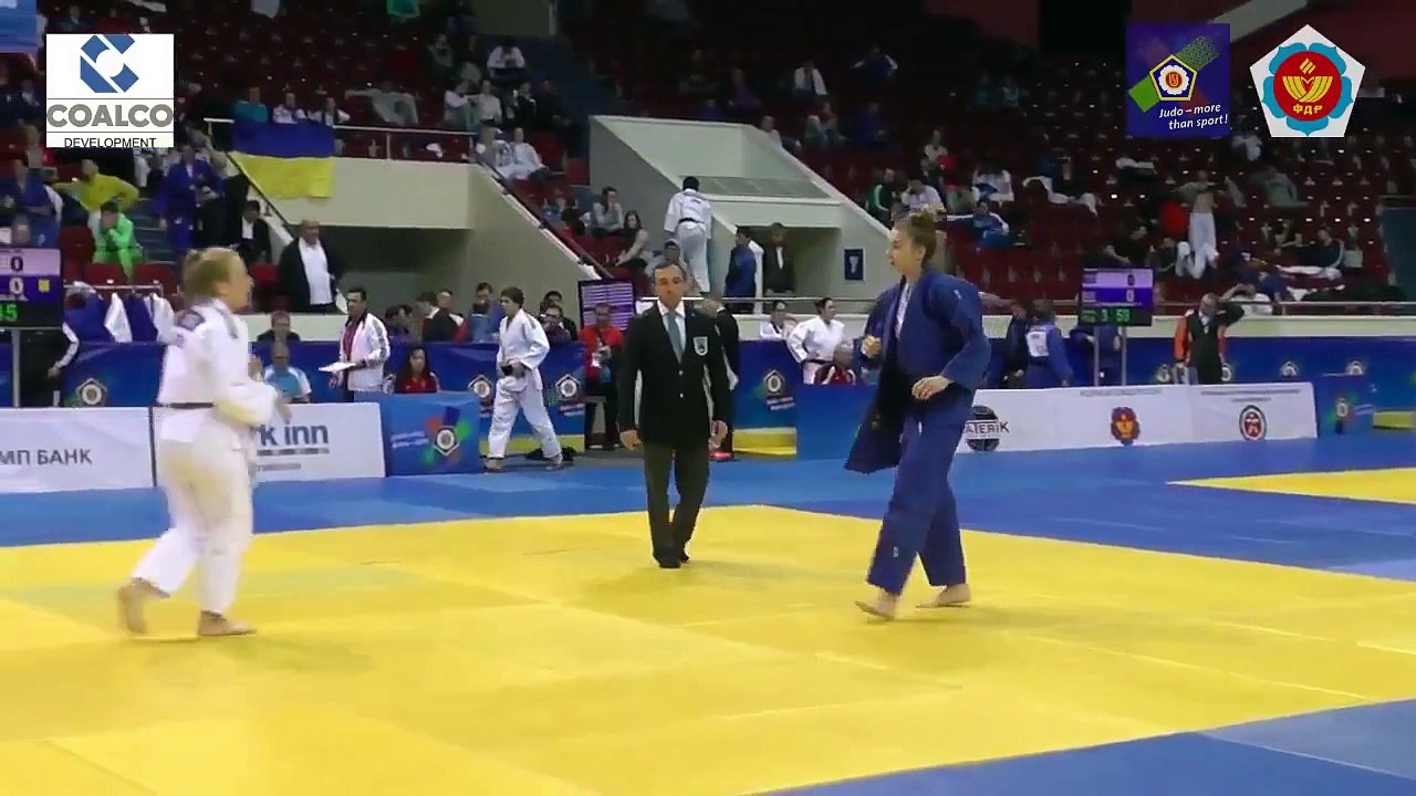 women judo osaekomi 74