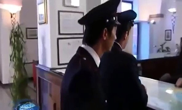Uccio e Il Bagno In Comune - BARZELLETTA STUPENDA Che Fa Ridere A Crepapelle!