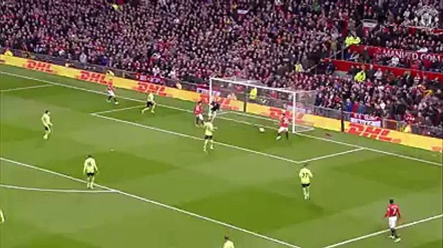 3 năm trước: Hat-trick của Robin van Persie