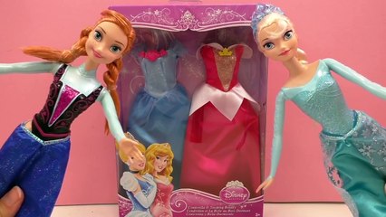 Les robes de la Belle au bois dormant et de Cendrillon Elsa et Anna