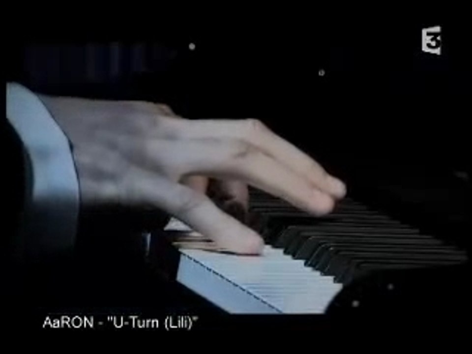 Aaron - "U-turn"(Lili) Live