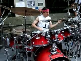 Pierre-Emmanuel "Piwee" Desfray solo de batterie part 2
