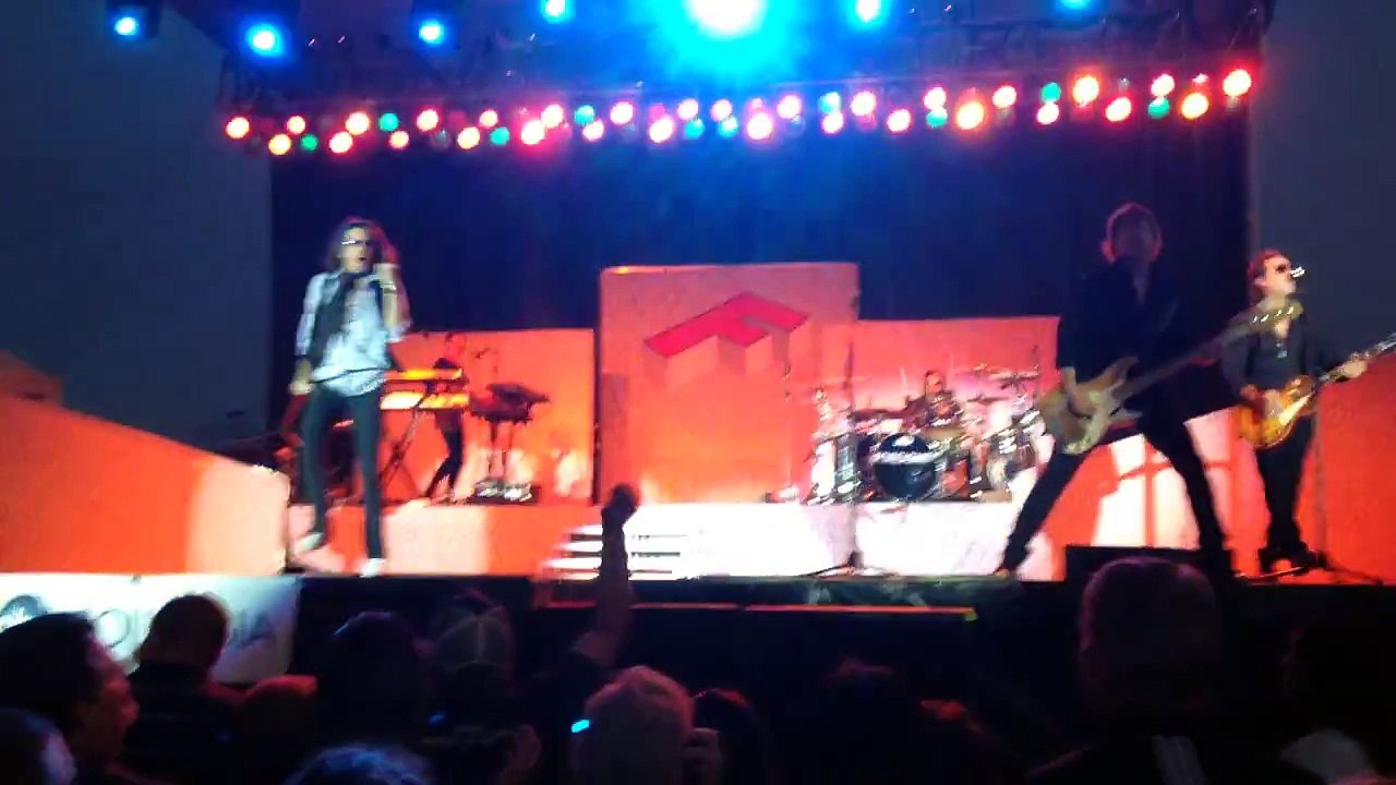 Foreigner - Double Vision