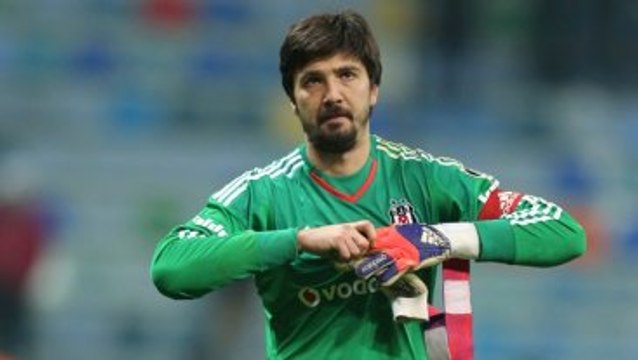 Beşiktaş Taraftarı, Hatalı Gol Yiyen Tolga'ya Yoğun Tepki Gösterdi