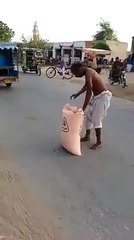 Munh sy 50 Kg uthany wala chacha