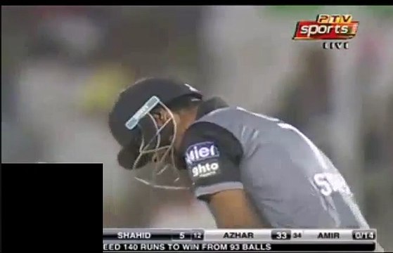 How Muhammad Amir Crushed Pakistani Players in a Domestic Match