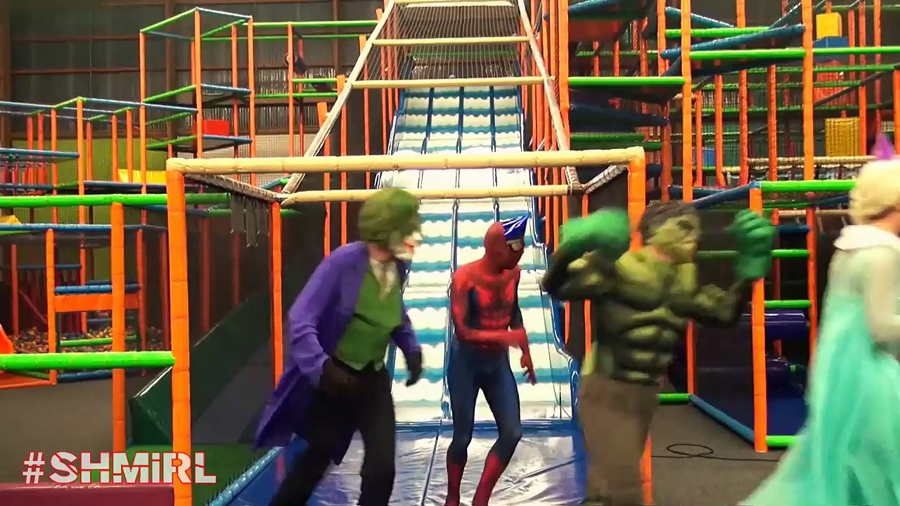 Frozen Elsa DOCTOR Spidergirl with Spiderbaby Elsa sick Doctor Spiderman - Superheroes in real life