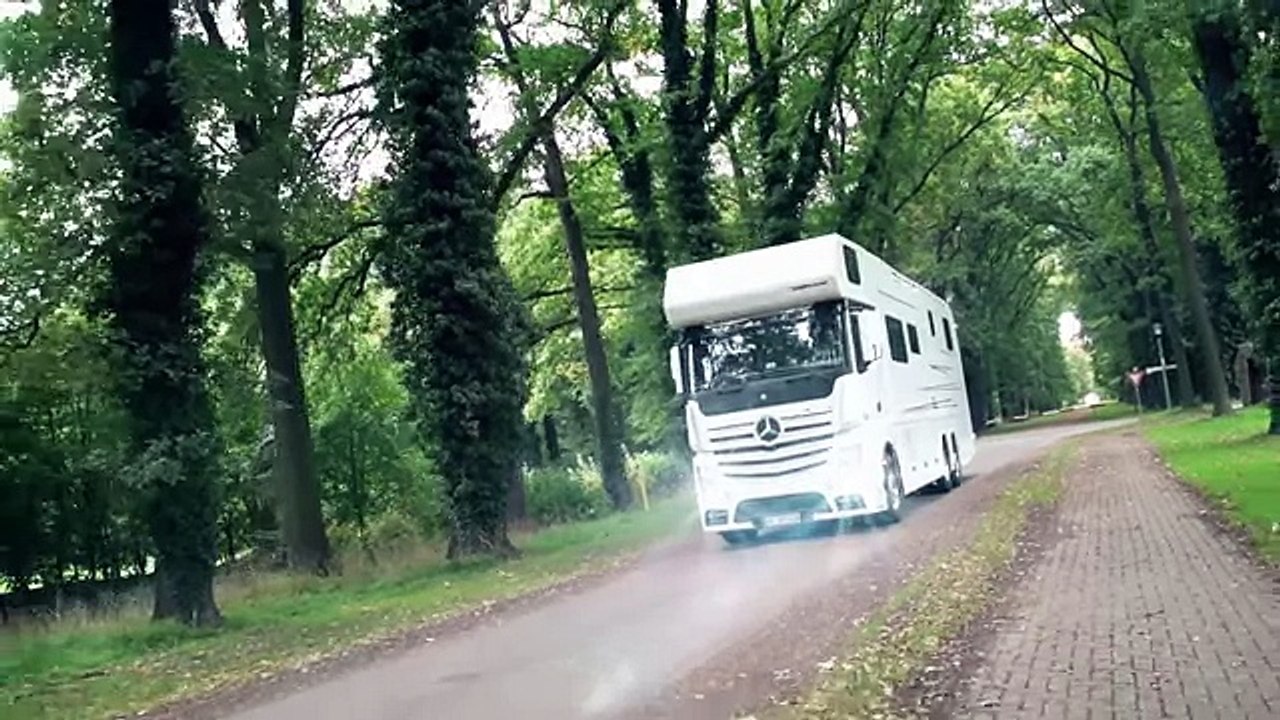 Vario Mobil Alkoven 1200 - le camping-car PL de luxe