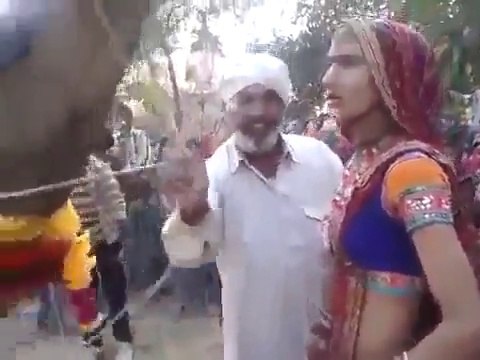 Oh My God Camel Doing Flirt With Hot Young Girl Whatsapp Videos Watch this