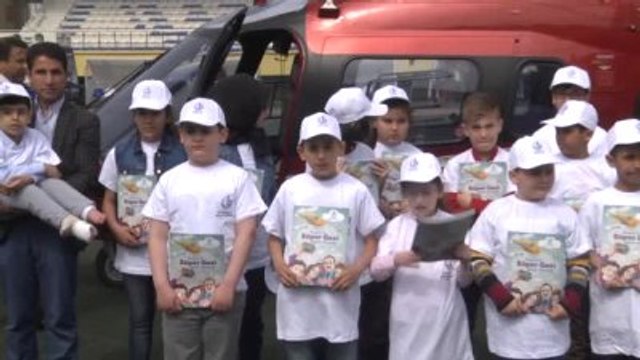 23 Şanslı Öğrenci 23 Nisan?da Helikopterle İstanbul?u Turladı?