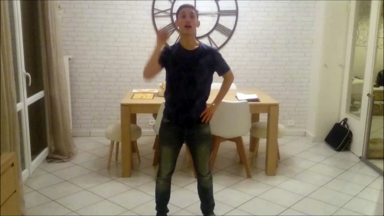 Flash mob anniv Alice 3