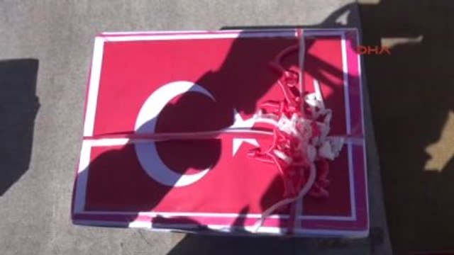 Trabzon Öğrenciler Terörle Mücadele Eden Güvenlik Güçlerine Fındık ve Mektup Gönderdi