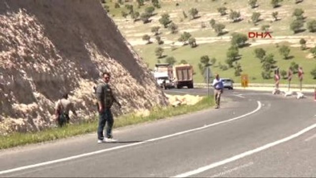 Mardin ' de Polis Aracına Bombalı Saldırı: 6 Polis Yaralı 2-