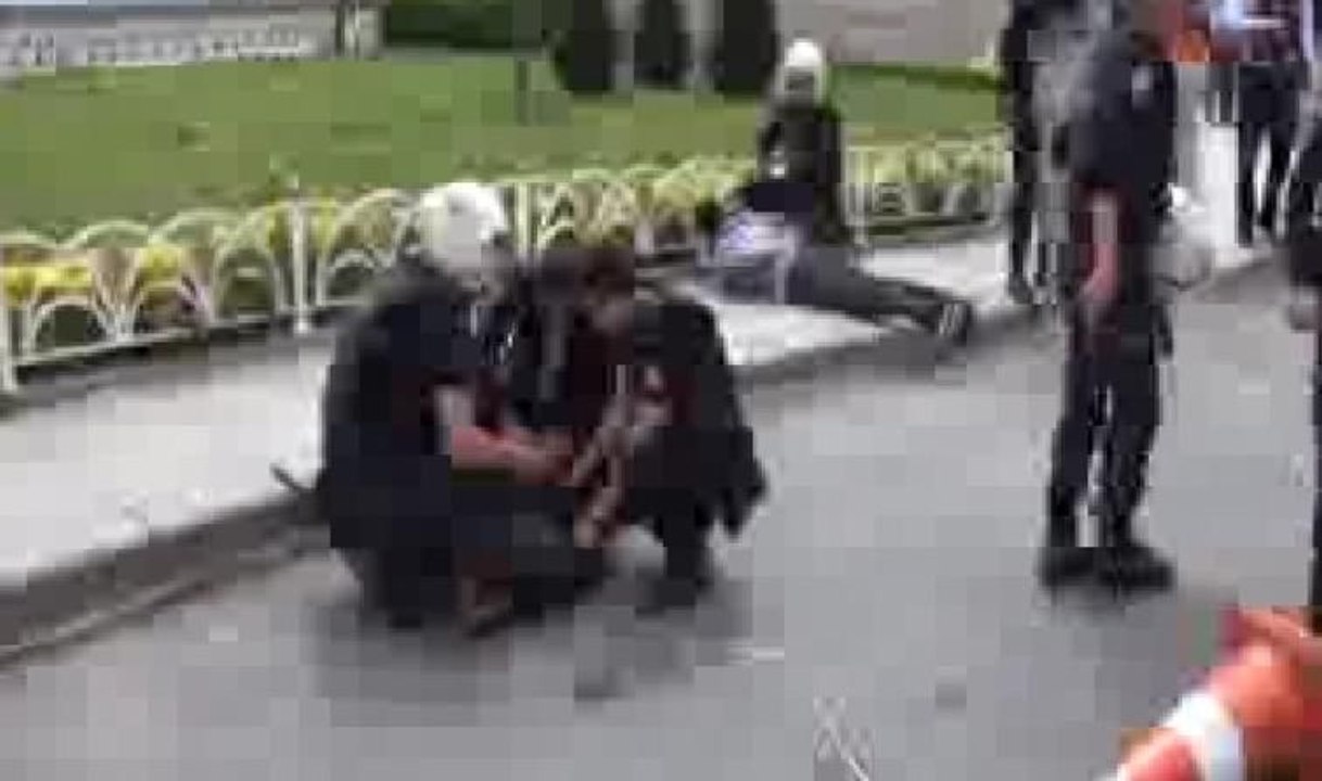 Onlarca çocuğun tecavüze uğradığı Ensar Vakfı protestosuna polis müdahalesi