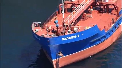Видео горящего в Каспийском море российского танкера