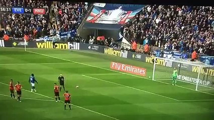 Manchester United vs Everton Lukaku penalty miss