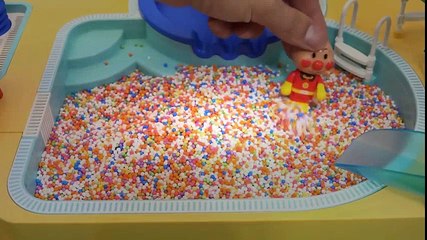 アンパンマン ボールプールで遊ぶ / Anpanman & Friends’ Day at the Pool!