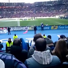 Maitre Gims se fait huer au Stade de France