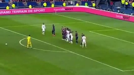 Djibril Sidibe Freekick Goal - Paris Saint Germain vs Lille 1-1 (2016)