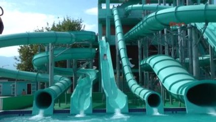 Kemer 23 Nisan'ı Su Parkında Eğlenerek Kutladılar