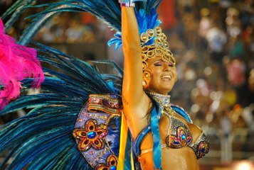 GOLDEN DIVA IN AN EXCLUSIVE INDOOR FOOTAGE PERFECT SAMBA DANCE ROUTINE NATALIA