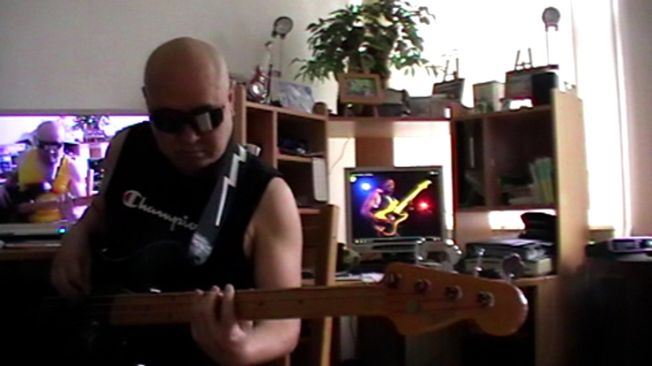 Marcus Miller plays Miles Davis So What Live HD720 m2 Basscover Bob Roha