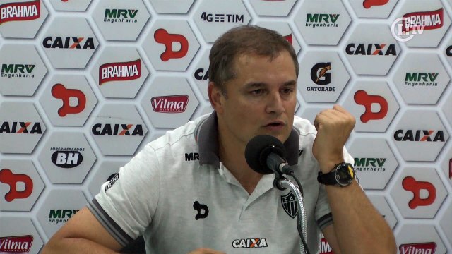 Aguirre enaltece momento do Galo e comenta comemoração de Pratto