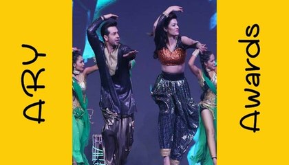 Faisal Qureshi and Rachael Gill dancing on Halla Gulla ARY Film Awards