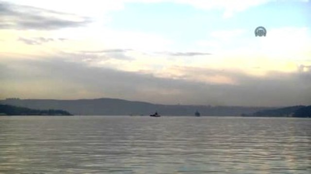 Rus Savaş Gemisi İstanbul Boğazı'ndan Geçti
