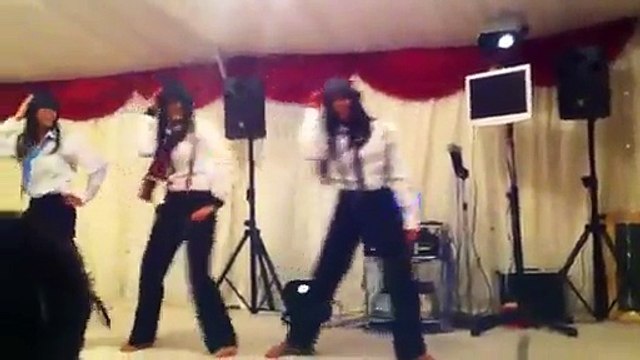 pakistani Girls&boys dance in Sargodha University