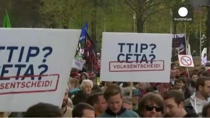 Жители Ганновера встречают президента США многотысячной акцией протеста.