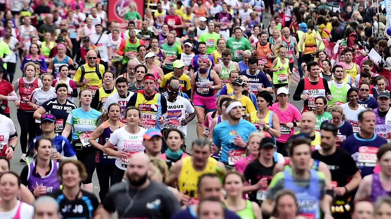 London Marathon 2016 live results and best pictures as thousands of runners hit the streets of the capital