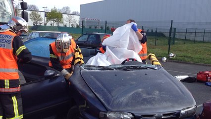 Formation au nouveau camion des pompiers