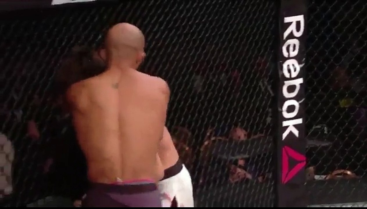 DemetriouS Johson muay thai knee techniques against Henry