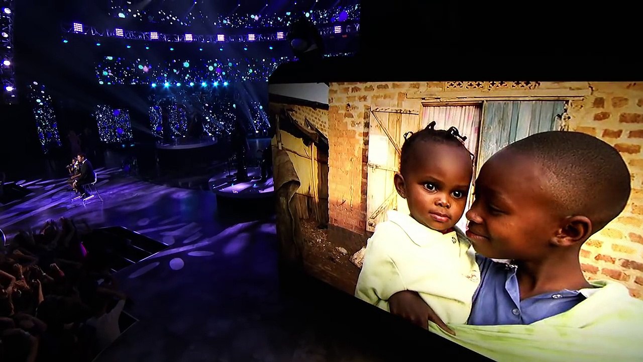 Harry Connick, Jr. Performs What A Wonderful World With Marley Fletcher - AMERICAN IDOL